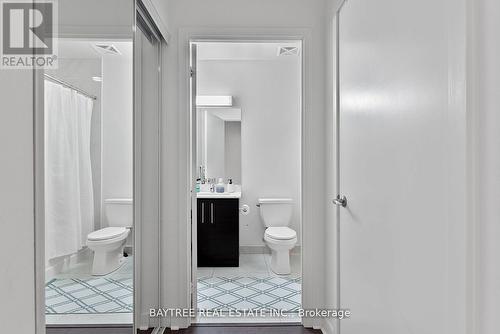 304 - 58 Orchard View Boulevard, Toronto, ON - Indoor Photo Showing Bathroom