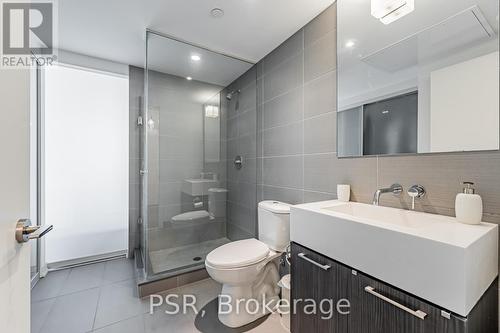 610 - 560 King Street W, Toronto, ON - Indoor Photo Showing Bathroom