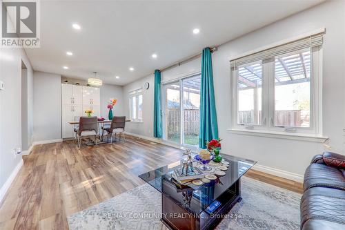 24 Medley Lane N, Ajax, ON - Indoor Photo Showing Living Room