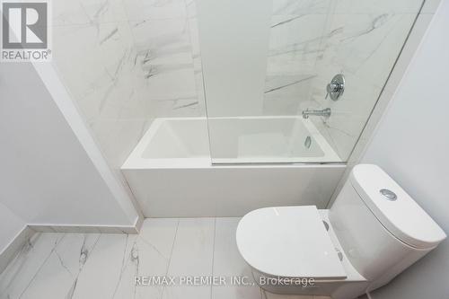 311 - 60 Honeycrisp Crescent, Vaughan, ON - Indoor Photo Showing Bathroom