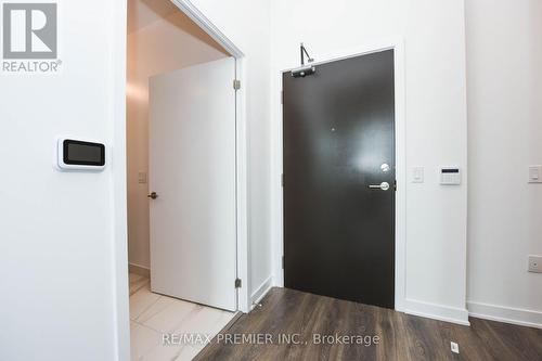 311 - 60 Honeycrisp Crescent, Vaughan, ON - Indoor Photo Showing Other Room