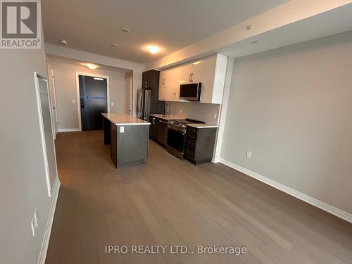 322 - 490 Gordon Krantz Avenue, Milton, ON - Indoor Photo Showing Kitchen