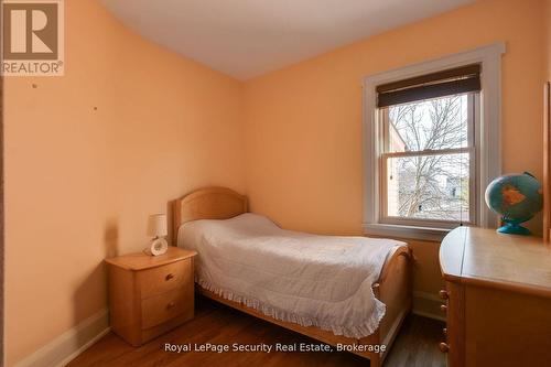 94 Fairbank Avenue, Toronto, ON - Indoor Photo Showing Bedroom