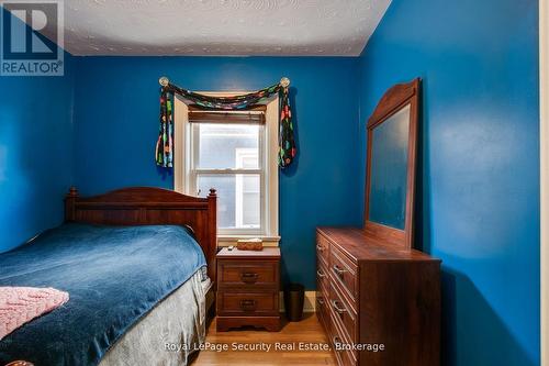 94 Fairbank Avenue, Toronto, ON - Indoor Photo Showing Bedroom