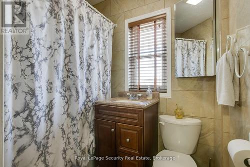 94 Fairbank Avenue, Toronto, ON - Indoor Photo Showing Bathroom