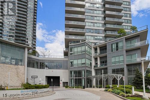 2904 - 2240 Lake Shore Boulevard W, Toronto, ON - Outdoor With Balcony With Facade