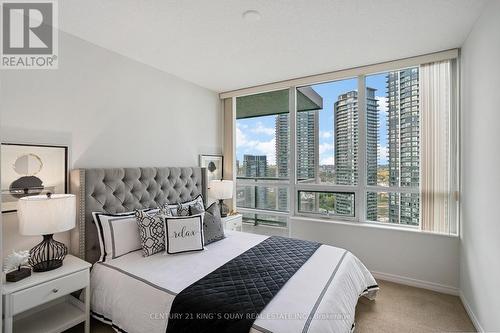 2904 - 2240 Lake Shore Boulevard W, Toronto, ON - Indoor Photo Showing Bedroom