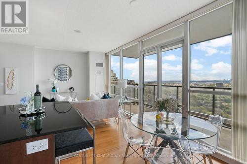 2904 - 2240 Lake Shore Boulevard W, Toronto, ON - Indoor Photo Showing Dining Room