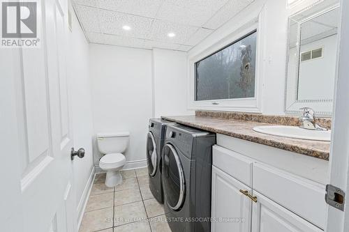 6700 32Nd Side Road, Halton Hills, ON - Indoor Photo Showing Laundry Room