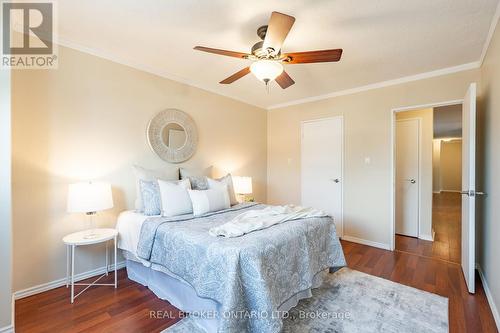 201 - 975 Warwick Court, Burlington, ON - Indoor Photo Showing Bedroom