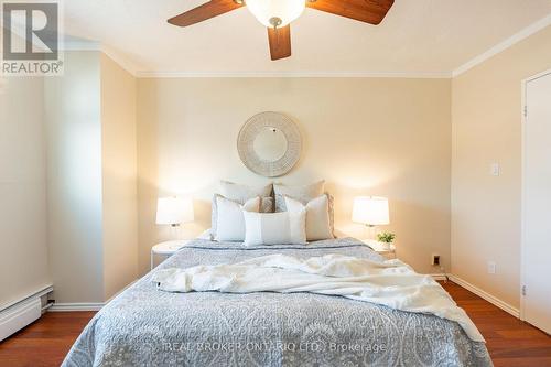 201 - 975 Warwick Court, Burlington, ON - Indoor Photo Showing Bedroom