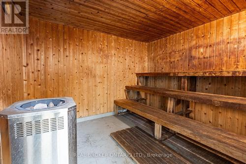 201 - 975 Warwick Court, Burlington, ON - Indoor Photo Showing Other Room