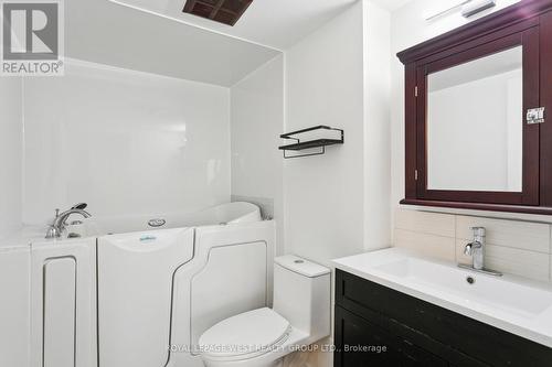 608 - 320 Mill Street S, Brampton, ON - Indoor Photo Showing Bathroom