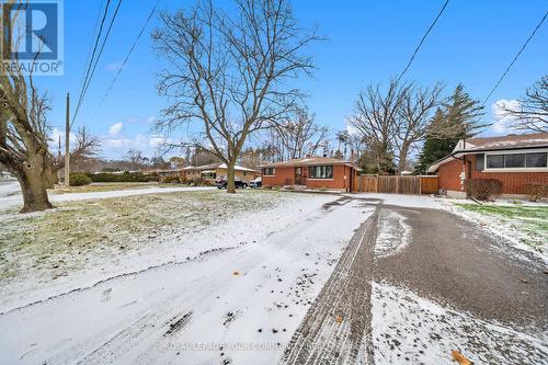 32 Collingdon Drive, Brantford, ON - Outdoor