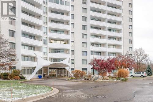 1006 - 15 Towering Heights Boulevard, St. Catharines (461 - Glendale/Glenridge), ON - Outdoor With Facade