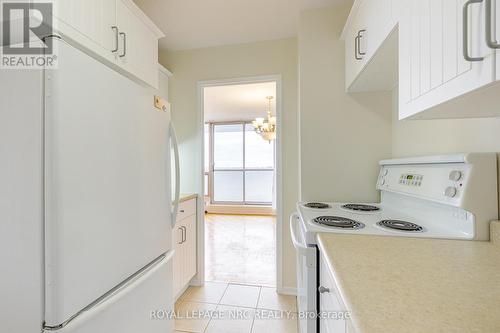 1006 - 15 Towering Heights Boulevard, St. Catharines (461 - Glendale/Glenridge), ON - Indoor Photo Showing Kitchen