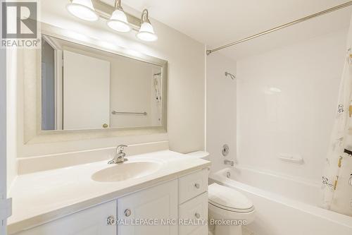 1006 - 15 Towering Heights Boulevard, St. Catharines (461 - Glendale/Glenridge), ON - Indoor Photo Showing Bathroom