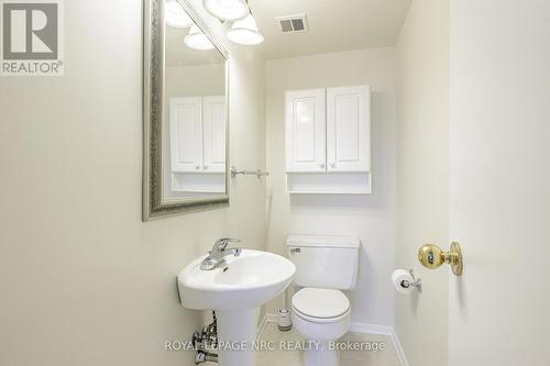 1006 - 15 Towering Heights Boulevard, St. Catharines (461 - Glendale/Glenridge), ON - Indoor Photo Showing Bathroom