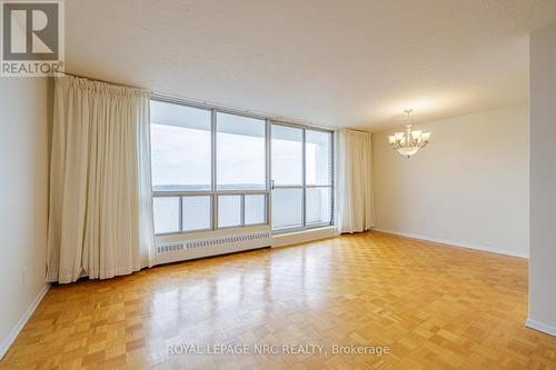 1006 - 15 Towering Heights Boulevard, St. Catharines (461 - Glendale/Glenridge), ON - Indoor Photo Showing Other Room