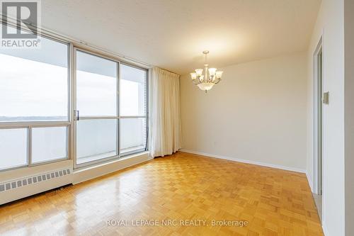 1006 - 15 Towering Heights Boulevard, St. Catharines (461 - Glendale/Glenridge), ON - Indoor Photo Showing Other Room