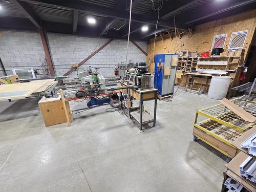 Workshop - 450 Rue Sicard, Mascouche, QC - Indoor