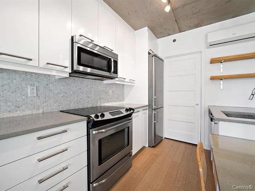 Kitchen - 218-190 Rue Murray, Montréal (Le Sud-Ouest), QC - Indoor Photo Showing Kitchen With Upgraded Kitchen