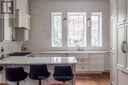 347 Queen Street S, Hamilton, ON - Indoor Photo Showing Kitchen With Upgraded Kitchen