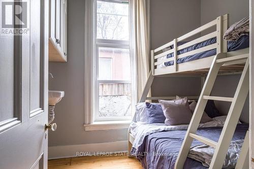 347 Queen Street S, Hamilton, ON - Indoor Photo Showing Bedroom