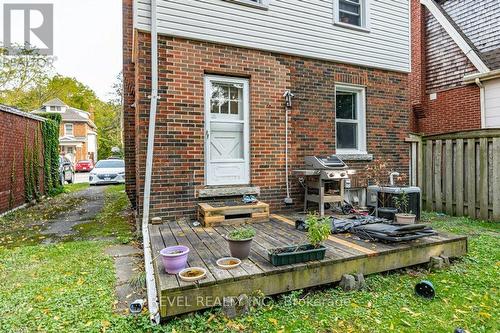 33 Cline Avenue N, Hamilton, ON - Outdoor With Exterior