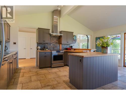 6459 Erindale Road, Nelson, BC - Indoor Photo Showing Kitchen