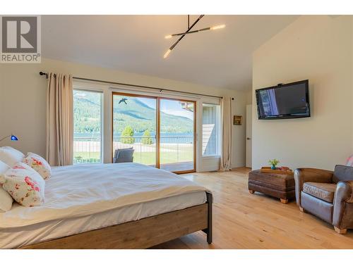 6459 Erindale Road, Nelson, BC - Indoor Photo Showing Bedroom