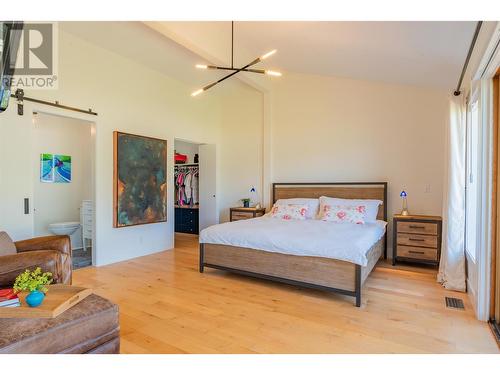 6459 Erindale Road, Nelson, BC - Indoor Photo Showing Bedroom