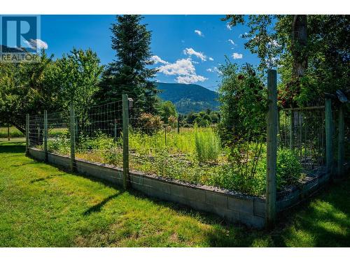 6459 Erindale Road, Nelson, BC - Outdoor