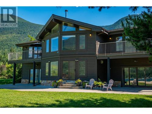 6459 Erindale Road, Nelson, BC - Outdoor