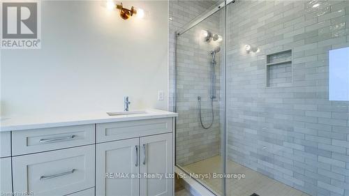 21 Orchard Drive, Stratford (Ellice), ON - Indoor Photo Showing Bathroom