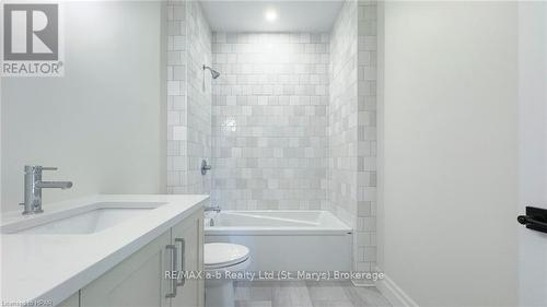 21 Orchard Drive, Stratford (Ellice), ON - Indoor Photo Showing Bathroom