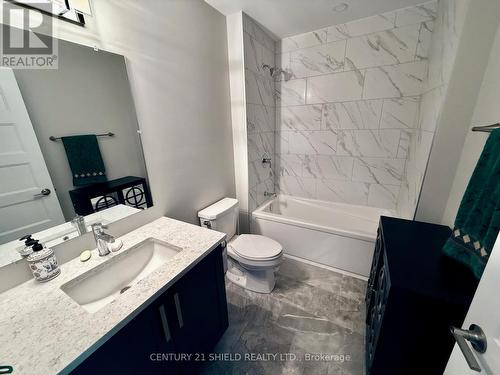 292 Gillis Avenue, Cornwall, ON - Indoor Photo Showing Bathroom