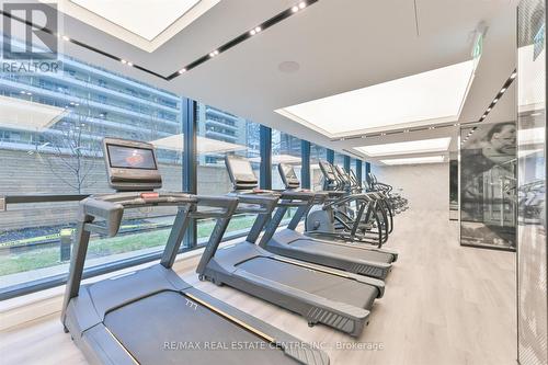 1406 - 117 Broadway Avenue, Toronto, ON - Indoor Photo Showing Gym Room