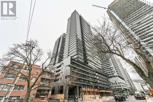 1406 - 117 Broadway Avenue, Toronto, ON - Outdoor With Facade