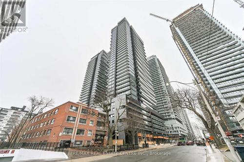 1406 - 117 Broadway Avenue, Toronto, ON - Outdoor With Facade