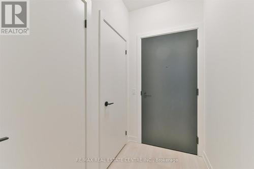 1406 - 117 Broadway Avenue, Toronto, ON - Indoor Photo Showing Other Room