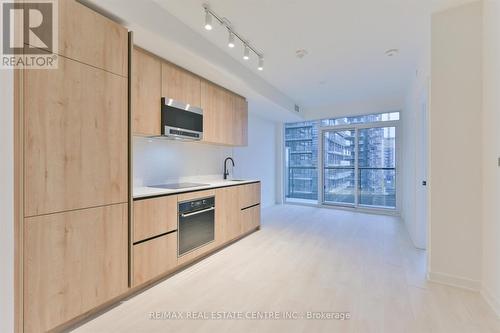 1406 - 117 Broadway Avenue, Toronto, ON - Indoor