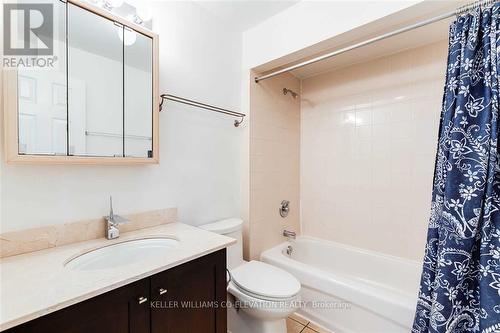 2 - 41 Mutual Street, Toronto, ON - Indoor Photo Showing Bathroom