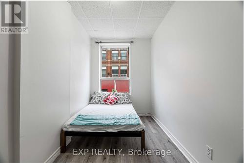 344.5 Richmond Street, London, ON - Indoor Photo Showing Bedroom