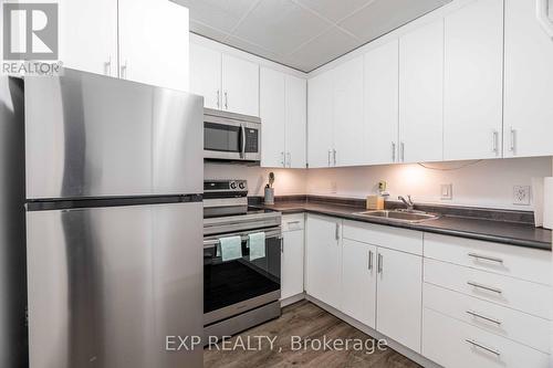 344.5 Richmond Street, London, ON - Indoor Photo Showing Kitchen