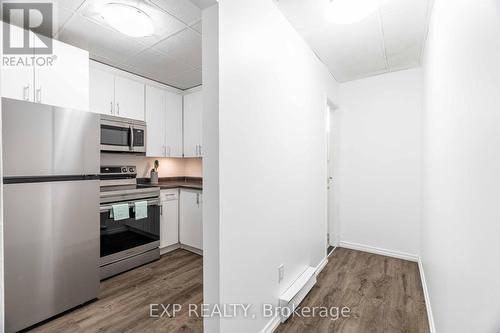 344.5 Richmond Street, London, ON - Indoor Photo Showing Kitchen