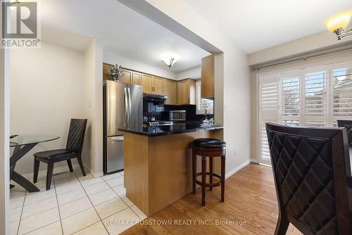 125 Terni Boulevard, Hamilton, ON - Indoor Photo Showing Kitchen