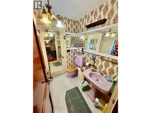 340 Highway 21 Highway, Creston, BC - Indoor