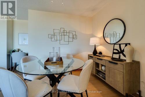 719 - 1625 Bloor Street E, Mississauga, ON - Indoor Photo Showing Dining Room