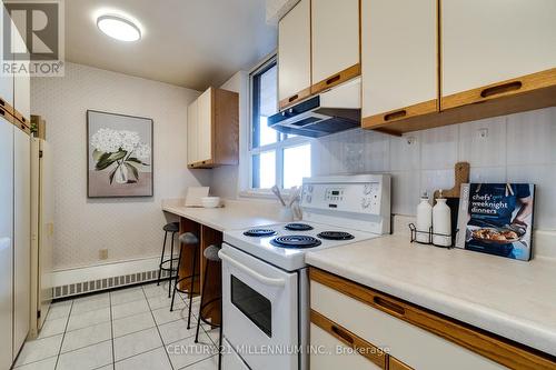 719 - 1625 Bloor Street E, Mississauga, ON - Indoor Photo Showing Kitchen